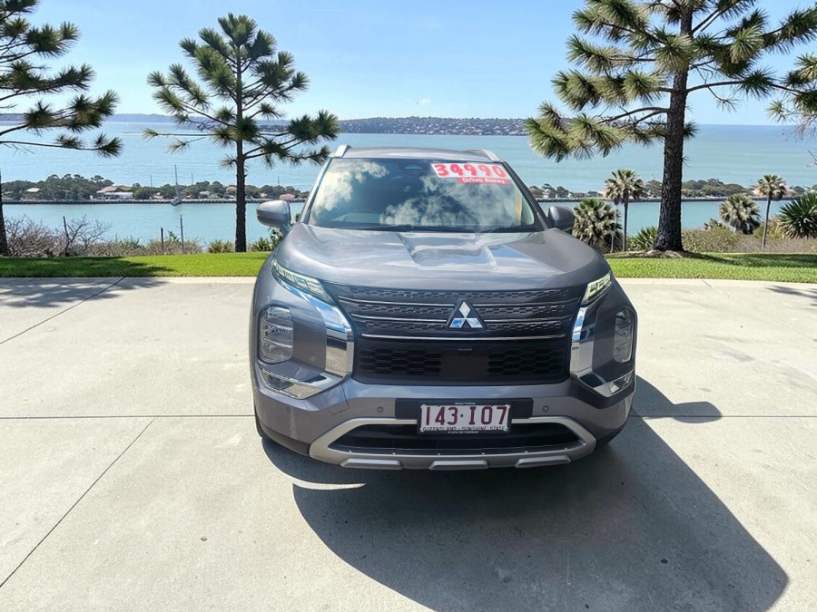 2023 Mitsubishi Outlander ZM LS SUV Image 2
