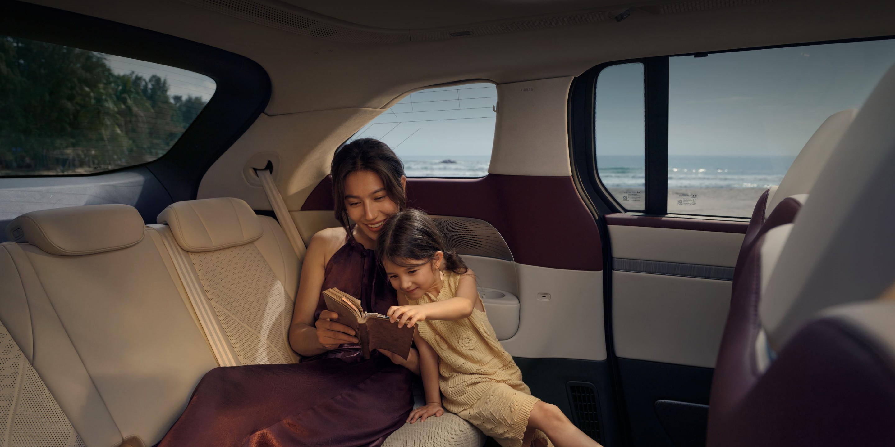 Premium, comfort-focused rear lounge Image