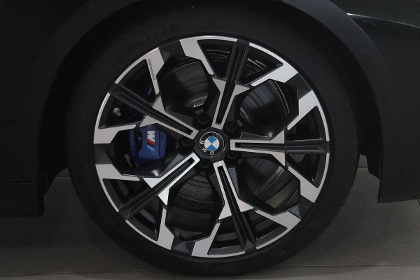 2024 BMW 4 Series G22 LCI 430i M Sport Coupe image 7