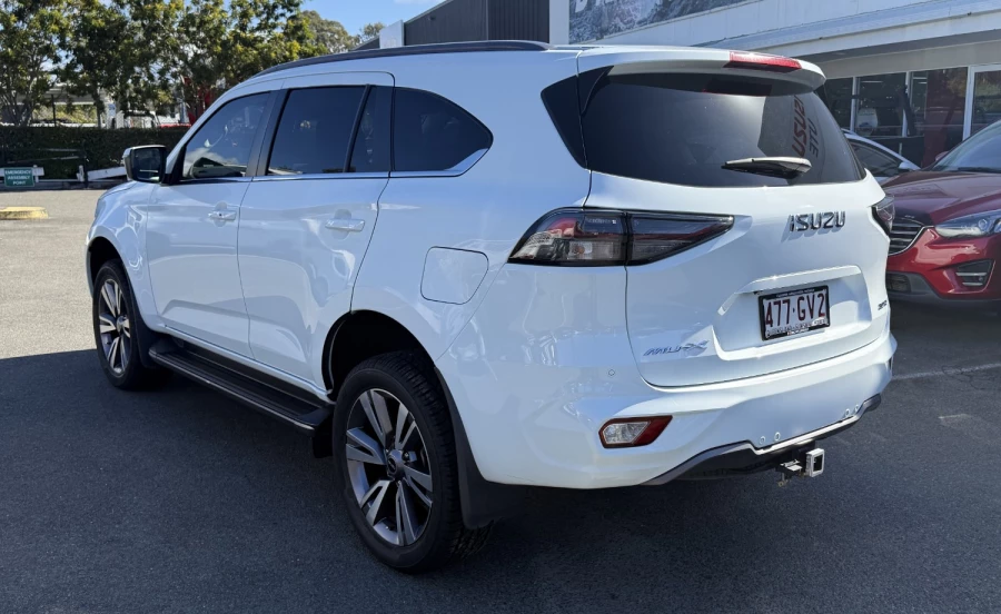 2022 MY23 Isuzu MU-X RJ LS-T SUV Image 8