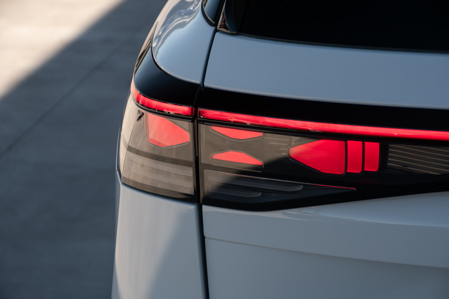2025 MY26 Volkswagen Tayron R4 195TSI R-Line SUV