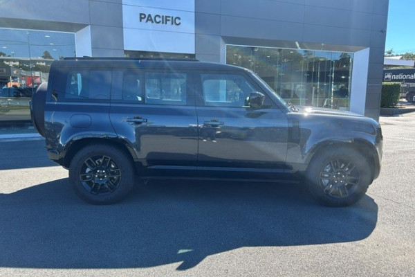 2025 MY26 Land Rover Defender L663 110 D350 X-Dynamic SE SUV Image 3