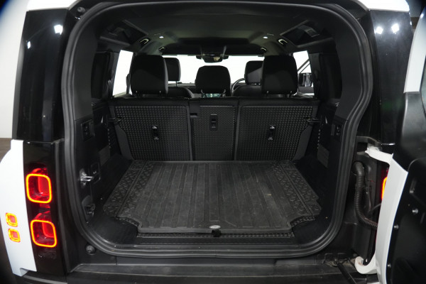 2024 Land Rover Defender L663 110 P300 S SUV Image 24