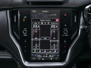 Dual zone climate control with rear vents Image