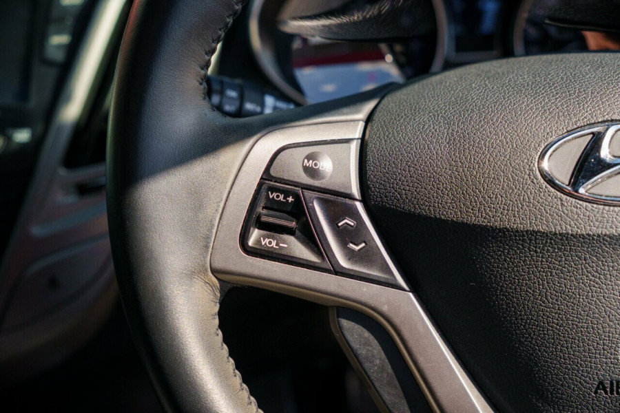 2017 Hyundai Veloster FS5 Series II  Hatch Image 11