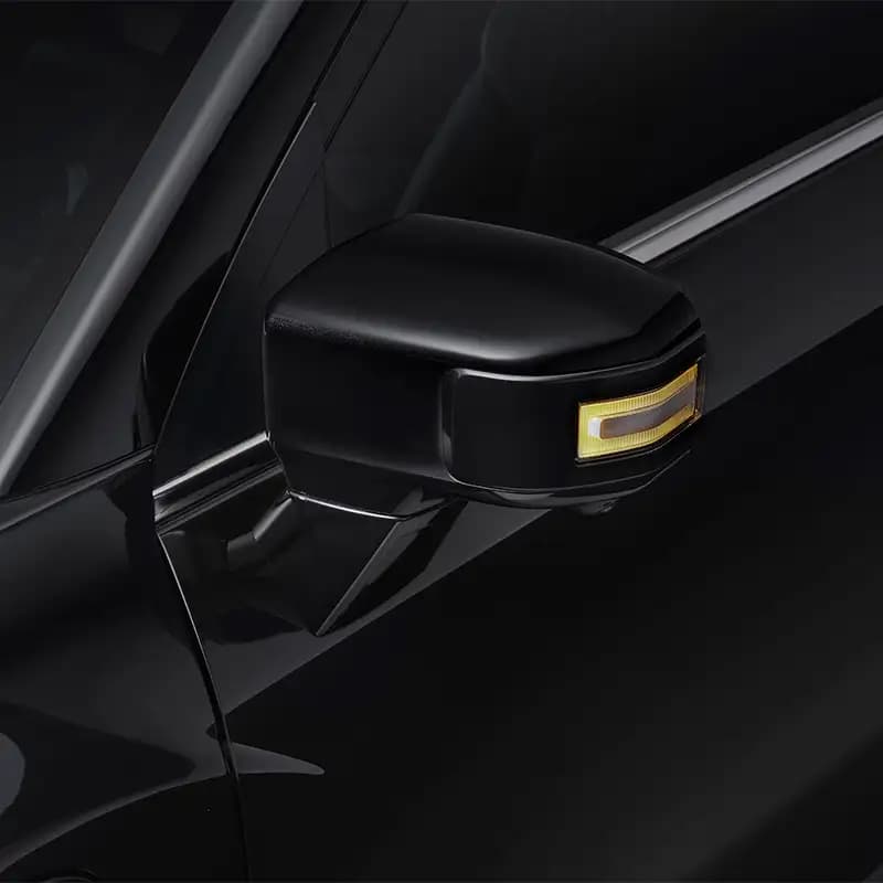 Black Outside Mirrors & Hood Side Garnish Image