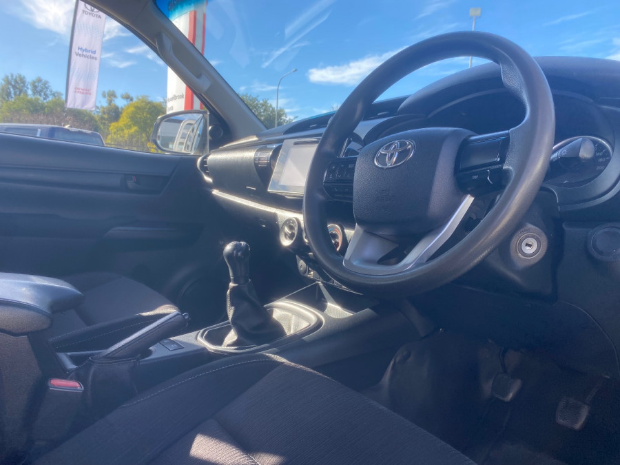 2018 Toyota HiLux  SR Double Cab Pick Up Image 10