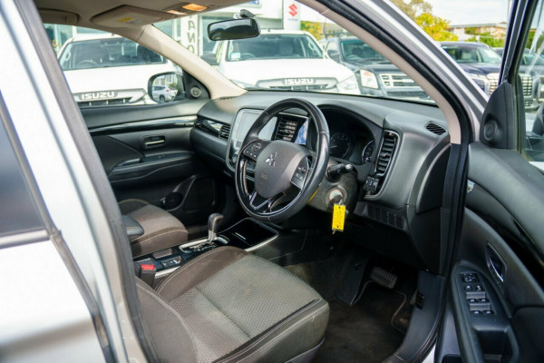 2019 Mitsubishi Outlander ZL ES SUV Image 16