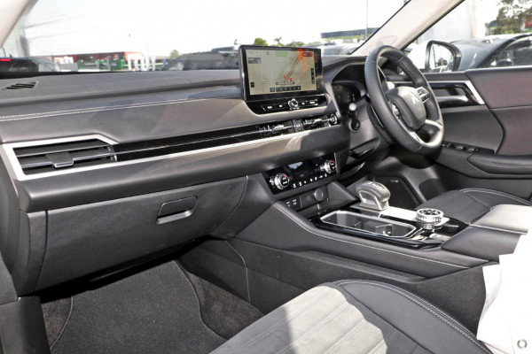 2025 Mitsubishi Outlander ZM Aspire SUV Image 11