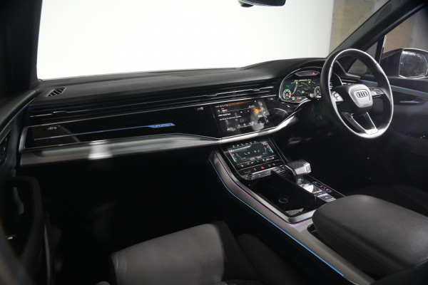 2020 Audi SQ7 TDI SUV image 12