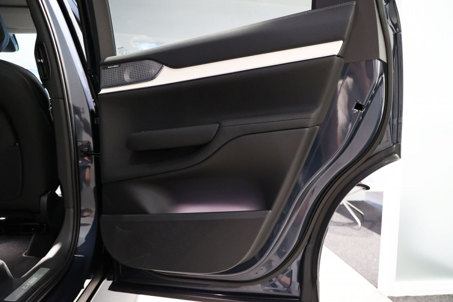 2026 Volvo EX90  Ultra Twin Motor Performance SUV Image 21