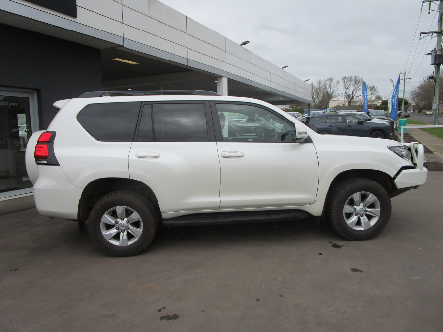 2021 Toyota LandCruiser Prado GDJ150R GXL SUV Image 7