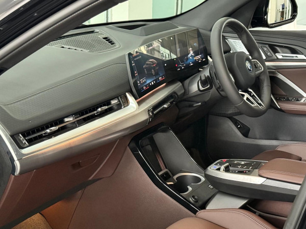 2024 BMW iX2 U10 eDrive20 M Sport SUV image 11