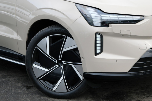 2025 Volvo EX90 No Series Ultra Twin Motor Performance SUV Image 6