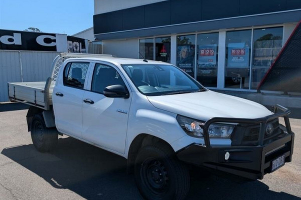 2021 Toyota HiLux GUN125R WorkMate Double Cab Chassis Image 9