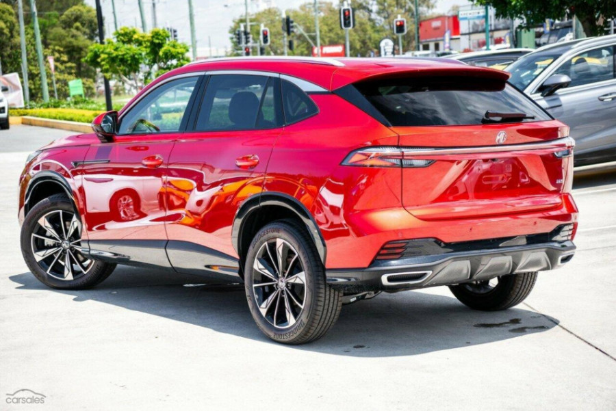 2025 MG HS AS33 Essence SUV Image 2