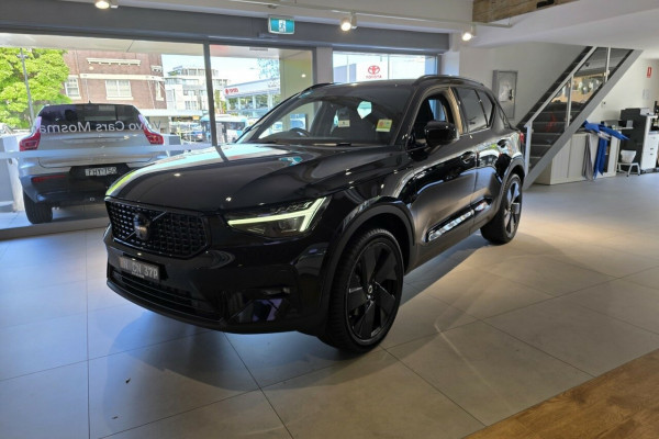 2024 MYon Volvo XC40 XZ Black Edition SUV Image 6