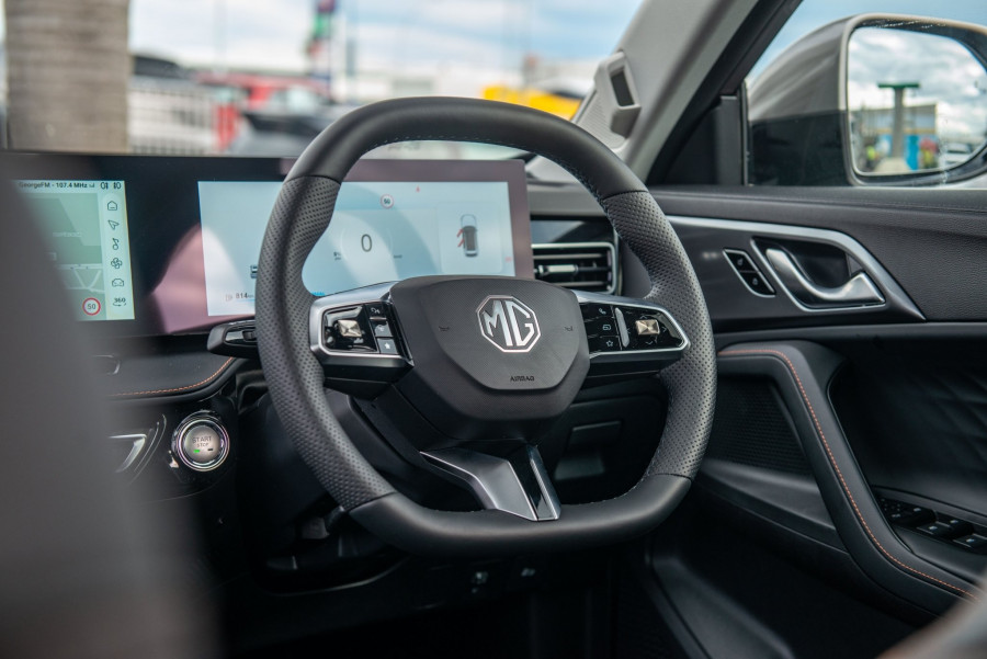 2026 MG HS Essence Hybrid+ SUV Image 14