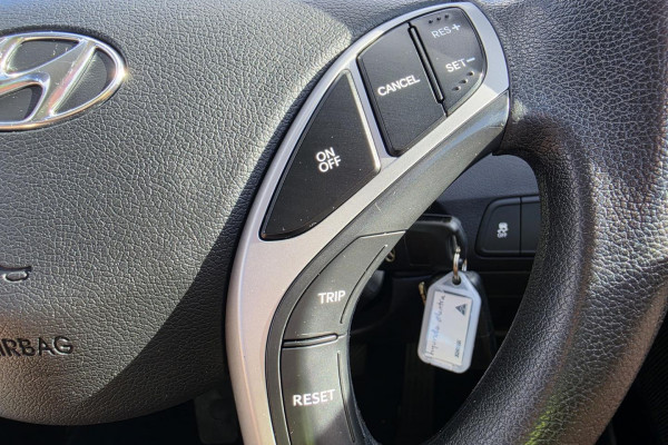 2012 Hyundai Elantra MD Active Sedan Image 23
