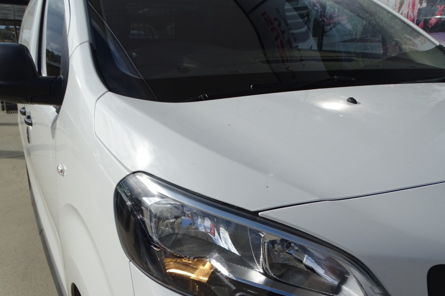 2022 Peugeot Expert K0 Pro Van Image 8