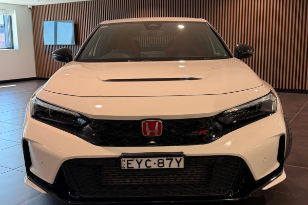 2023 Honda Civic 11th Gen Type R Hatch Image 3