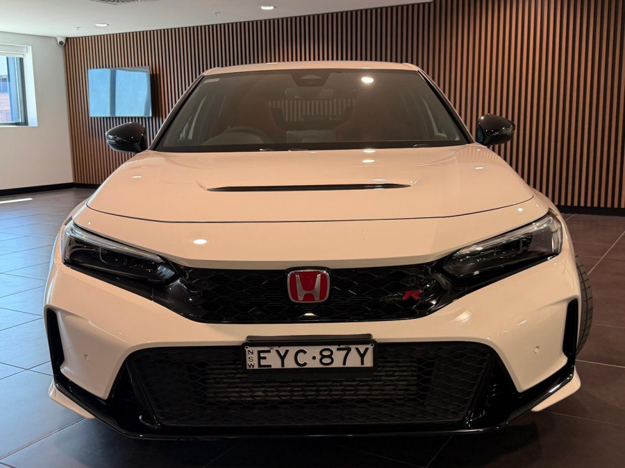 2023 Honda Civic 11th Gen Type R Hatch Image 3