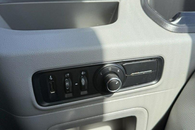 2021 LDV Deliver 9  11-Seat Bus Image 11