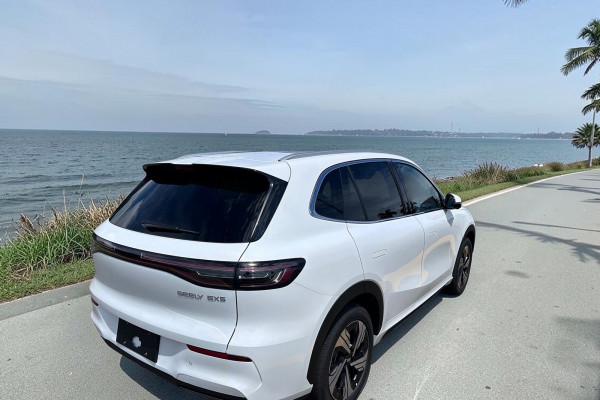 2026 Geely EX5 E245 Inspire Extended Range SUV Image 5