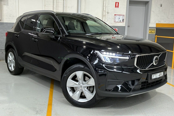 2025 Volvo XC40 XZ Plus B4 SUV Image 1