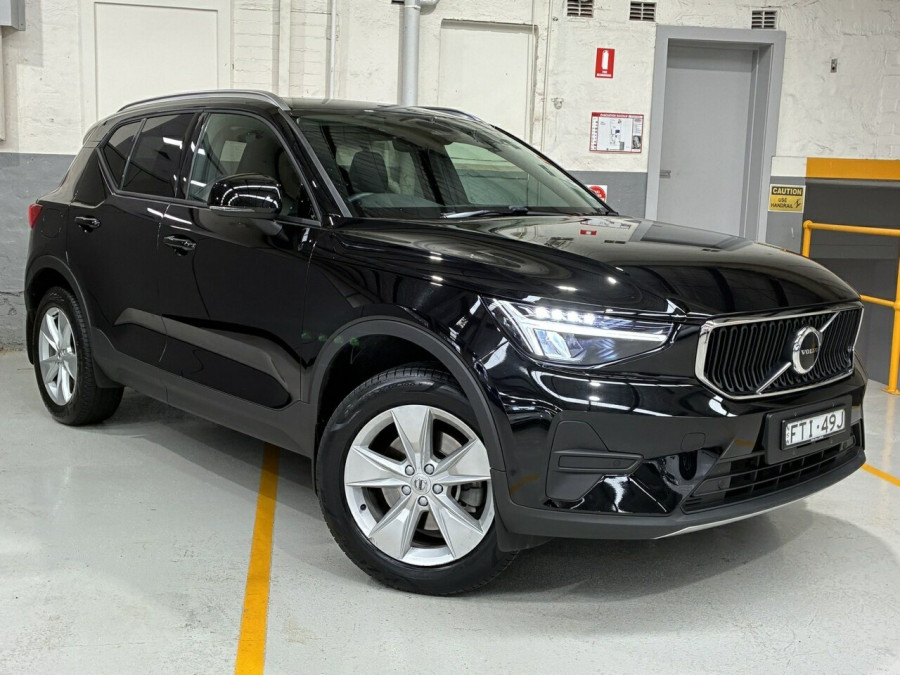 2025 Volvo XC40 XZ Plus B4 SUV Image 1