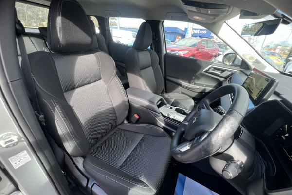 2025 Mitsubishi Outlander ZM ES SUV Image 10