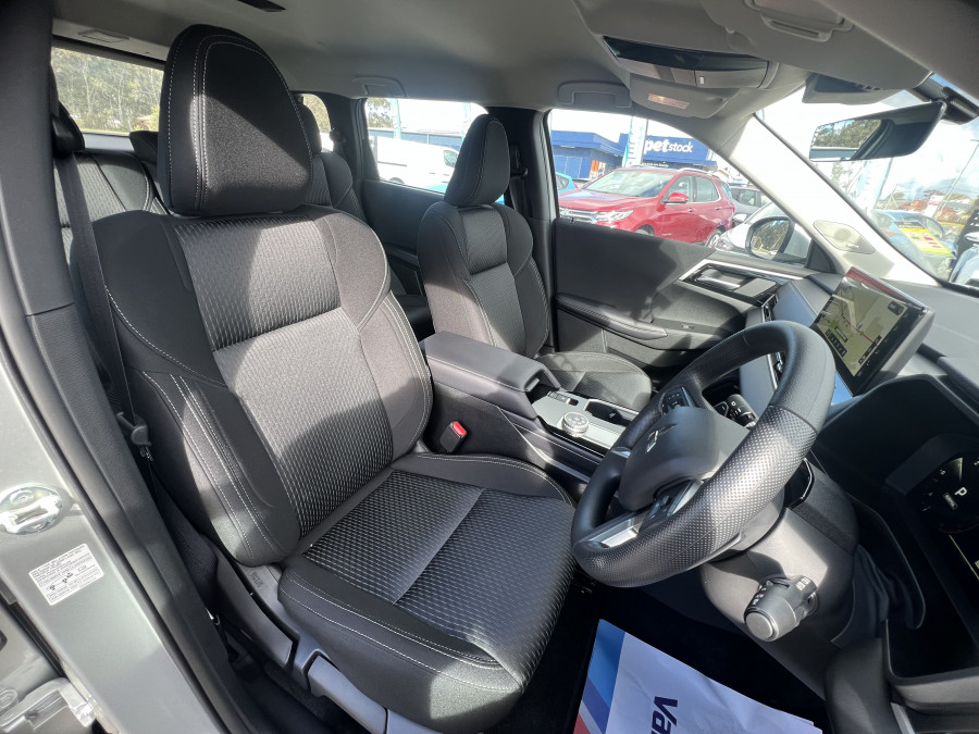 2025 Mitsubishi Outlander ZM ES SUV Image 10