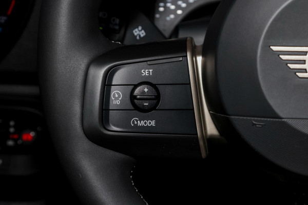 2025 MINI Countryman U25 C Favoured SUV image 18