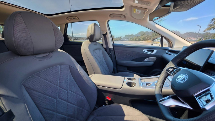 2026 MG MGS6 EV IS3E Essence SUV Image 2