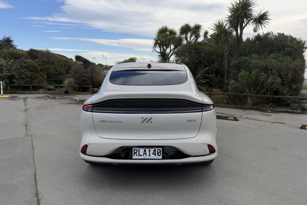 2025 MG IM6 S12L Performance SUV Image 17