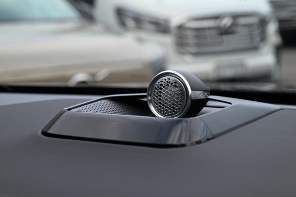 2026 Volvo ES90  Ultra Single Motor Sedan Image 10
