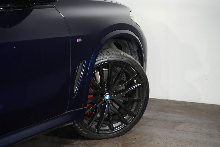 2021 BMW X5 M50i SUV Image 11