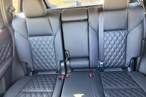 2025 MY24 Mitsubishi Outlander ZM PHEV Exceed SUV Image 18