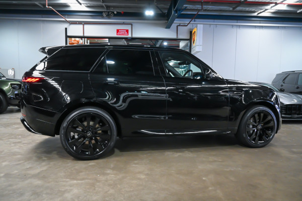 2025 Land Rover Range Rover Sport L461 D350 Dynamic HSE SUV image 3
