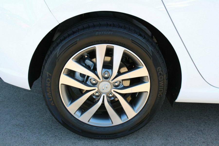 2018 Hyundai i30 PD Active Hatch Image 13