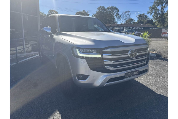 2024 Toyota LandCruiser FJA300R Sahara SUV Image 2