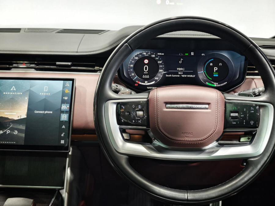 2024 MY25 Land Rover Range Rover L460 P460e Autobiography SUV Image 30