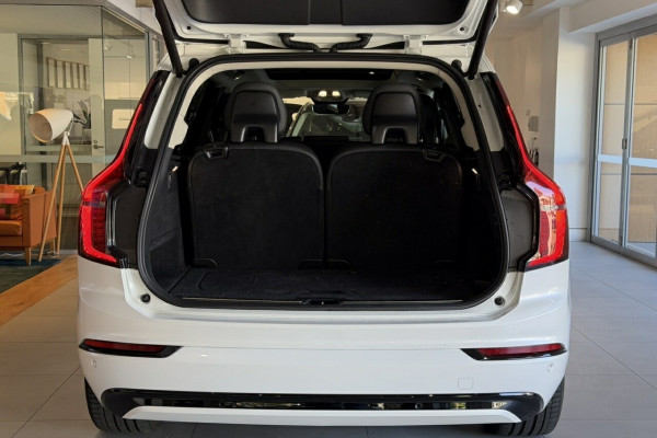 2025 Volvo XC90 L Series Ultra T8 Plug-In Hybrid SUV Image 8