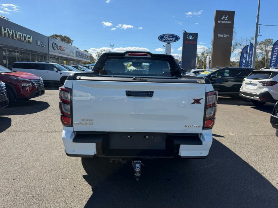2024 Isuzu D-MAX RG X-TERRAIN Ute Image 7
