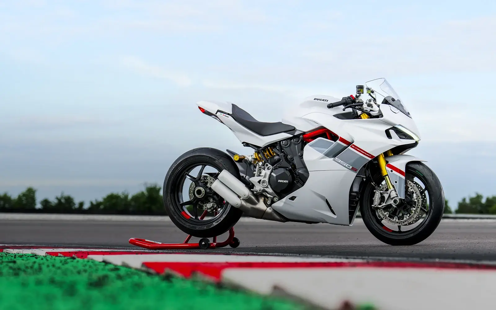 Ducati supersport discount