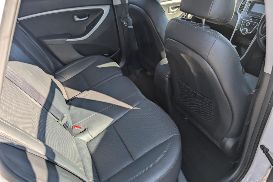 2015 MY16 Hyundai i30 GD3 Series II Active X Hatch Image 10