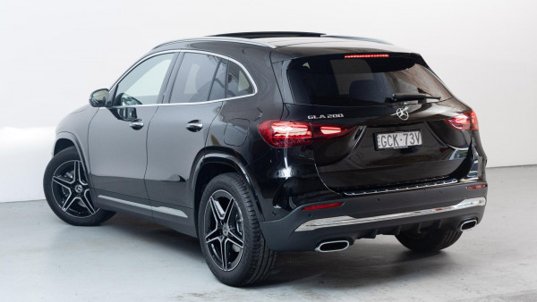 2026 Mercedes-Benz GLA-Class H247 GLA200 SUV image 2