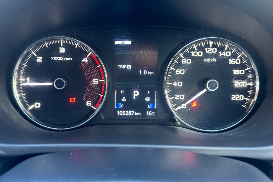 2020 Mitsubishi Pajero Sport QE GLS SUV Image 19