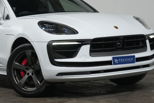2021 Porsche Macan S SUV Image 2