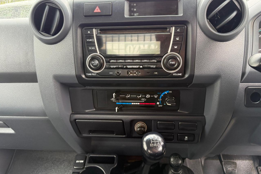 2017 Toyota LandCruiser VDJ76R GXL Cab Chassis Image 14